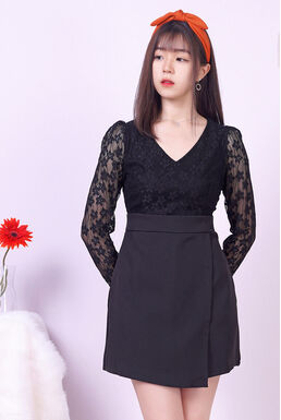 Fine Lace Overlay Long Sleeve Front Addiction Layer Playsuit (Black)